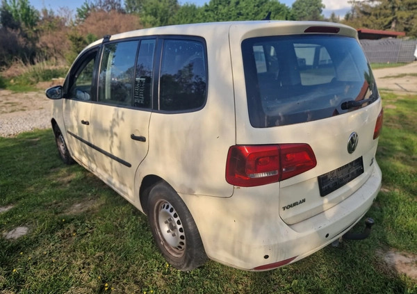 Volkswagen Touran cena 18999 przebieg: 298754, rok produkcji 2013 z Wrocław małe 37